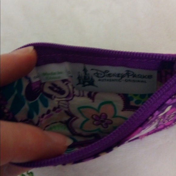 Disney Mickey Plum Up Coin ID Case NWT - Picture 5 of 6